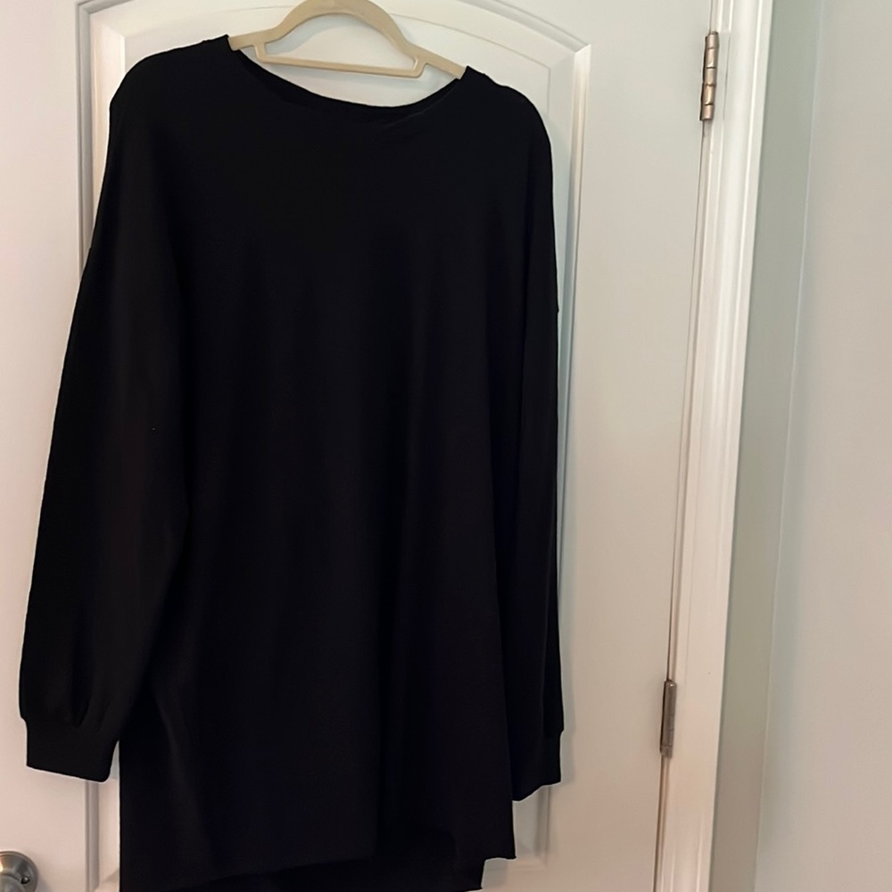 Pitusa open-back dress/coverup in black. Size regular (M-XL)